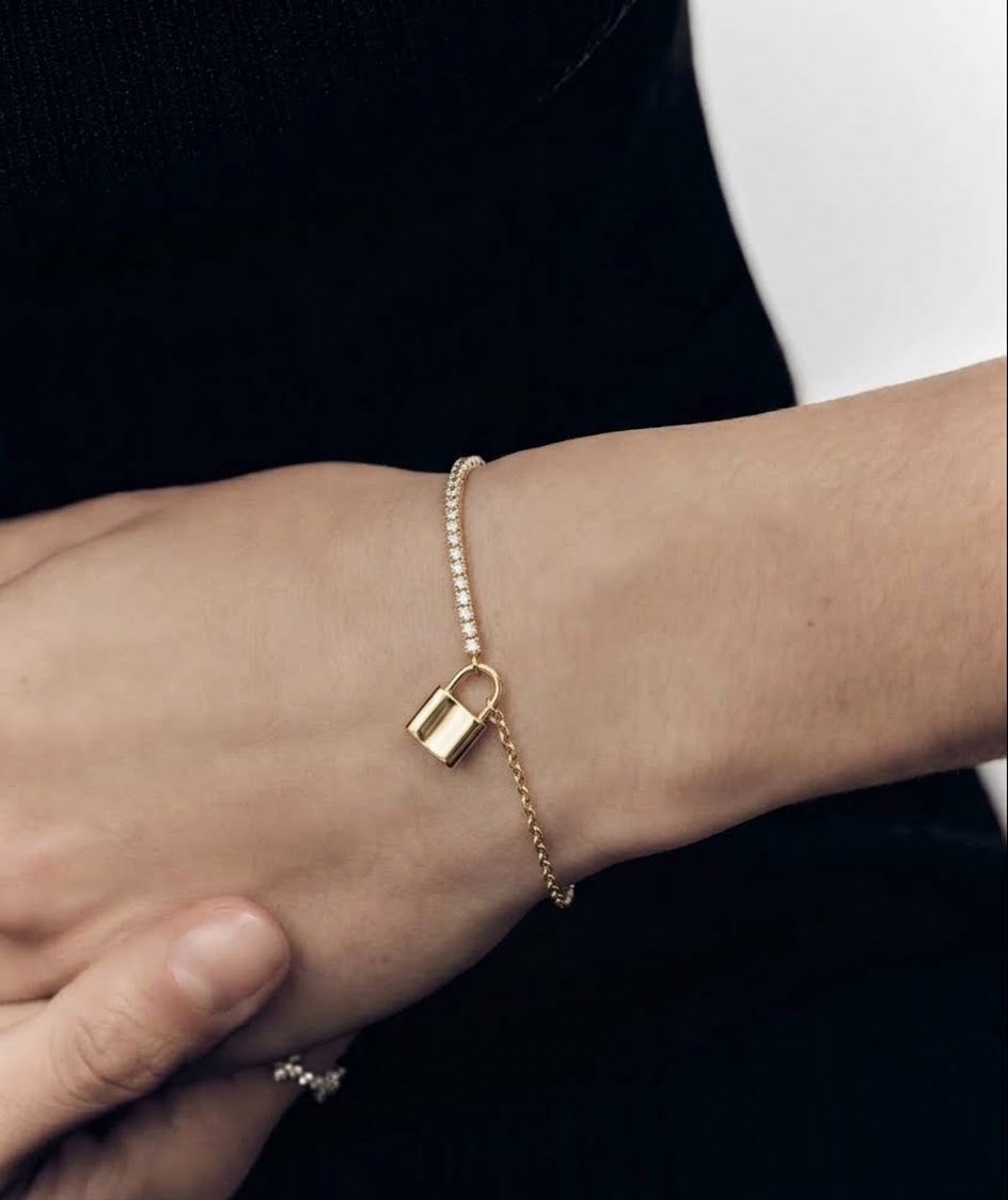 Story Bracelet