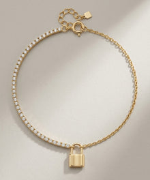 Story Bracelet